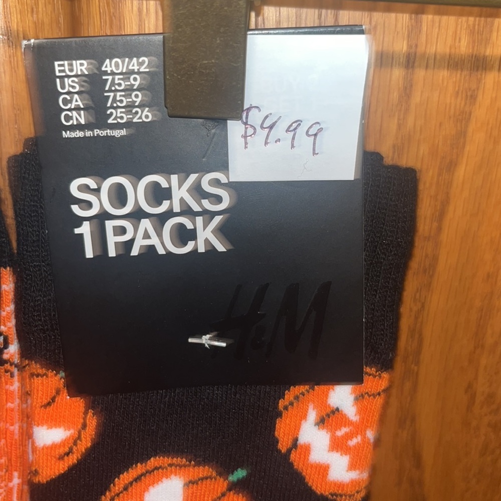 H&M Socks - Picture 3 of 4